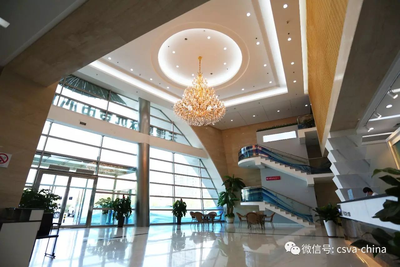 天津奥林匹克中心游泳跳水馆：水滴造型的现