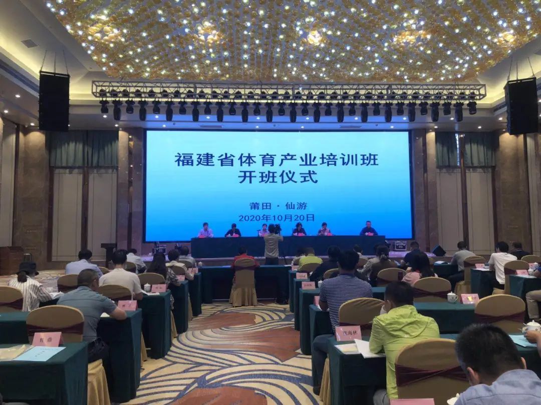 击剑冠军李莉_李静冠军击剑比赛视频_击剑冠军李静