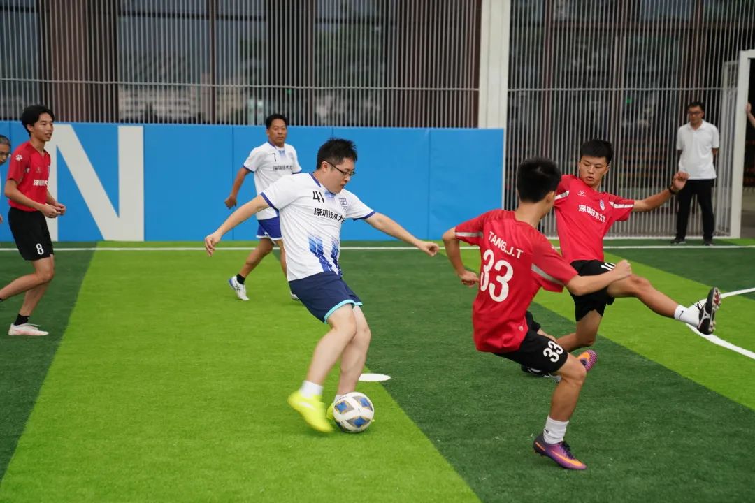 足球场地规则秒懂百科_足球场地介绍以及规则_场地足球规则介绍图片