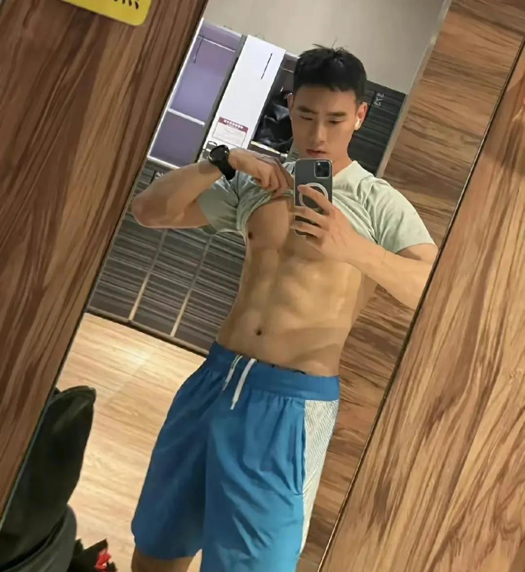 坚持健身的男人更专一_坚持健身的男人很可怕_坚持健身的男人