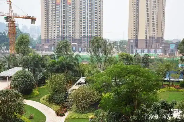足球点赞冠军_冠军赞助的足球队_点赞就可以拿足球冠军了吗