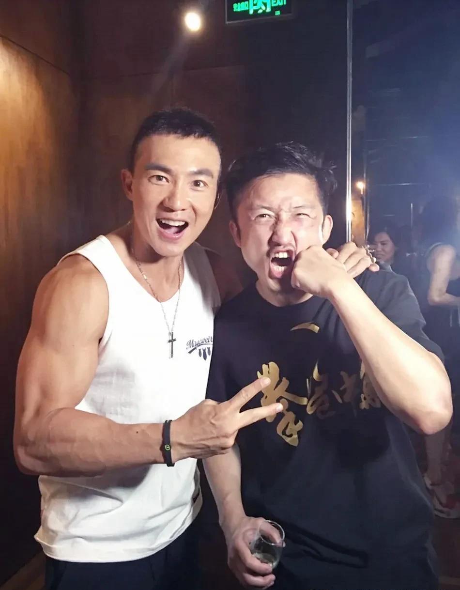 健身房明星教练是什么意思_健身教练变成明星_健身房明星教练