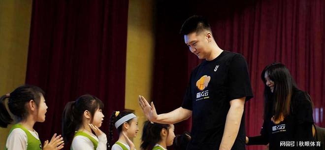 篮球员孙悦_孙悦篮球双冠军_篮球巨星孙悦